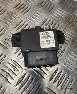 Audi A4 S4 B8 8K Fuel injection pump control unit/module 8K0906093D