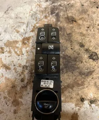 Mercedes-Benz S W220 Electric window control switch A2208213179 501971 005A10073