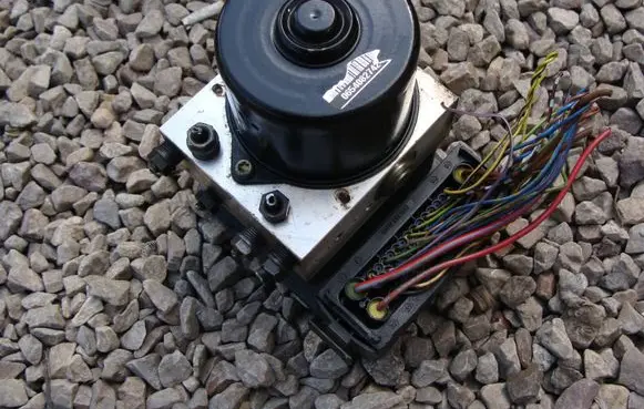 Mini One - Cooper R50 - 53 ABS Pump 82492100917 6760271 10020600824