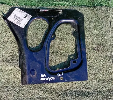 Citroen Berlingo Fender mounting bracket 7120CA
