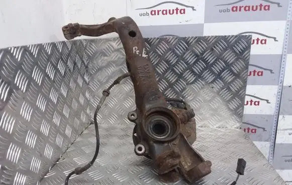 Volkswagen PASSAT B5 Front wheel hub spindle knuckle 8D0407257AD