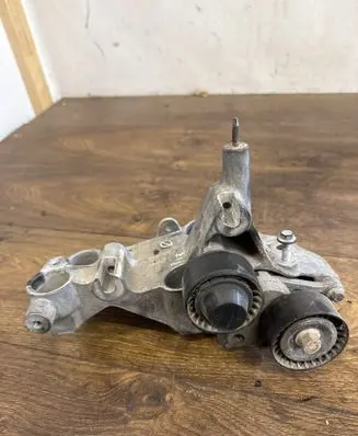 Renault Master III Generator/alternator bracket 117102273r