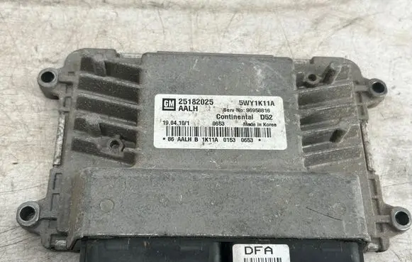 Chevrolet Spark Engine control unit/module 25182025 5WY1K11A 96958816