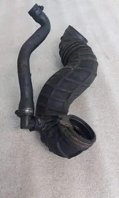 Audi A6 S6 C4 4A Other engine bay part V4749710V