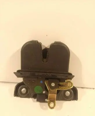 Audi A3 S3 8L Tailgate/trunk/boot lock/catch/latch 8L0827520C