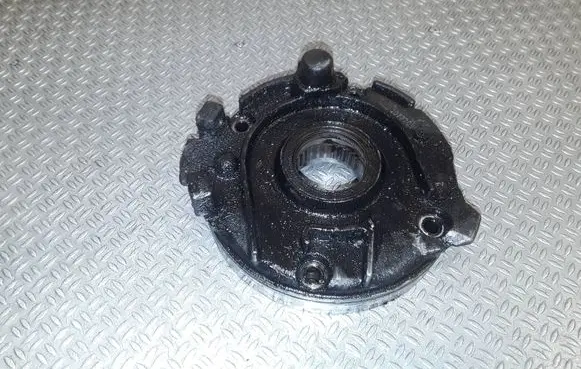Volvo V70 Oil pump 3077709