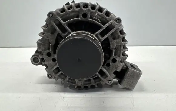 Volvo XC60 Generator/alternator 6M5T10300SA