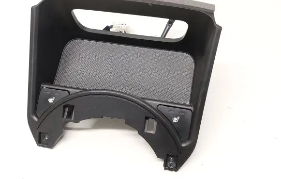 KIA Sportage Seat heating switch 846303IDD0WK