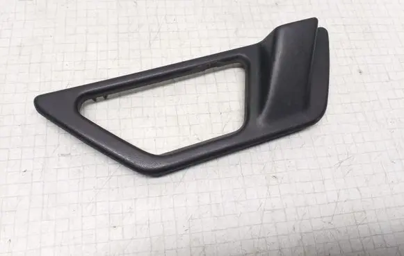Mercedes-Benz E W124 Other front door trim element AU2990000