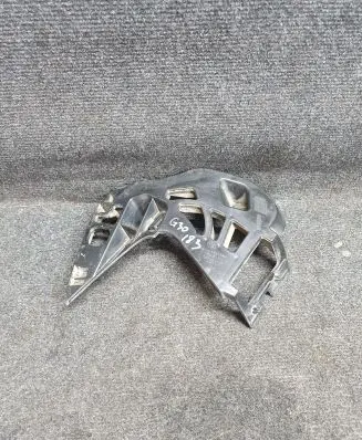 BMW 5 G30 G31 Front bumper mounting bracket 7385348 15067010