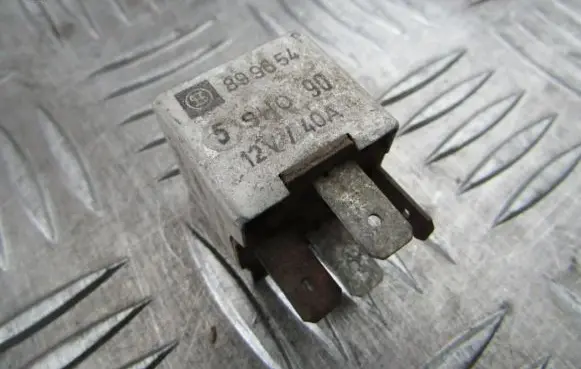 Volkswagen Golf IV Other relay 141951253B