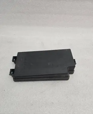 Toyota C-HR I Fuse box cover 82662F4400