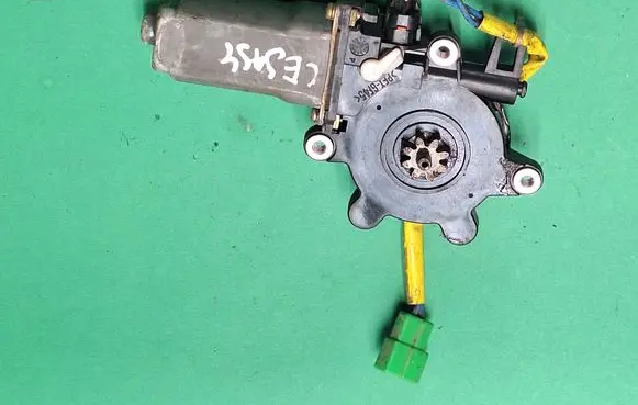 Subaru Legacy Front door window regulator with motor 810010