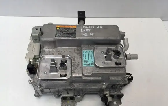 Hyundai Ioniq Voltage converter/converter module 366002B680 366102B005