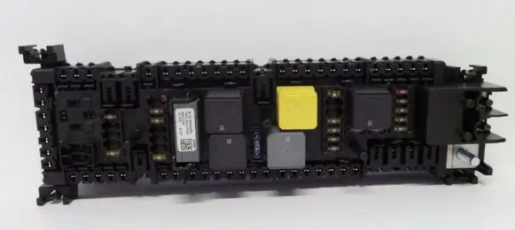 Mercedes-Benz A W176 Fuse module A2469067200