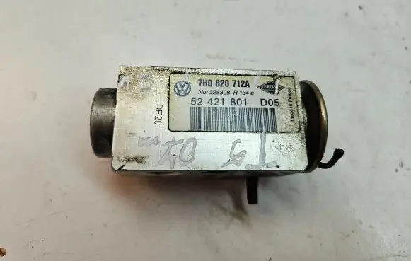 Air conditioning (A/C) expansion valve