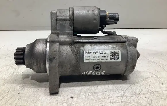 Volkswagen PASSAT B7 Starter motor 02M911024S