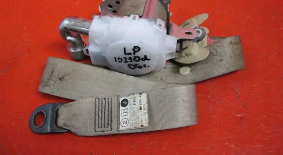 Lexus IS 220D-250-350 Front seatbelt 7M8750P
