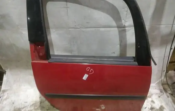 Skoda Roomster (5J) Rear door RAUDONOS