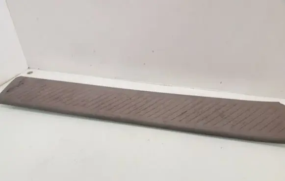 Mazda MPV Rear sill trim cover