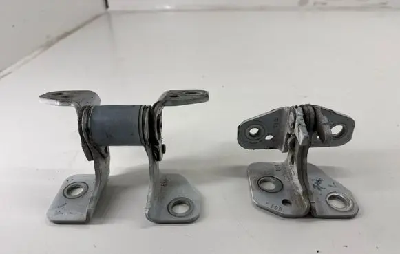 Dodge Durango Front door hinge set 55113661AC 55113661AA 55113661AB