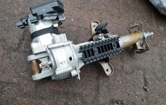 Ford Focus Steering wheel axle JX6C3D077C1F