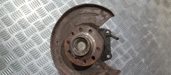 Opel Zafira A Rear wheel hub