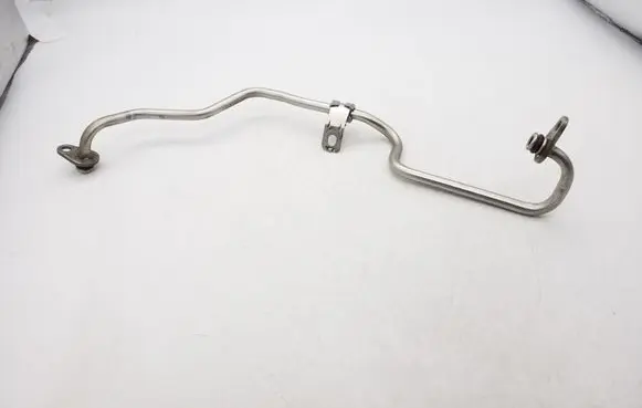 Volkswagen Jetta VI Turbo turbocharger oiling pipe/hose 04E145140E
