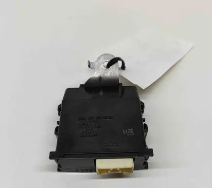 Lexus RX 450H Door central lock control unit/module 0515004380 8597048040