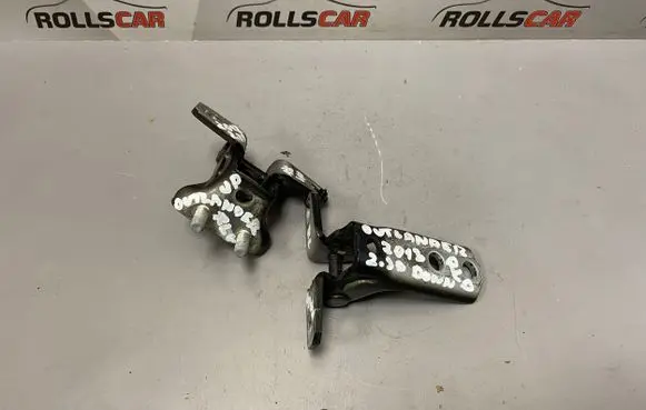 Mitsubishi Outlander Rear door lower hinge