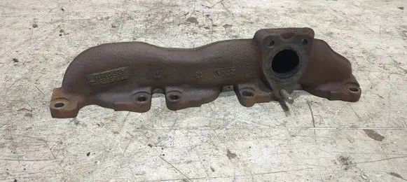Opel Insignia A Exhaust manifold 55565985