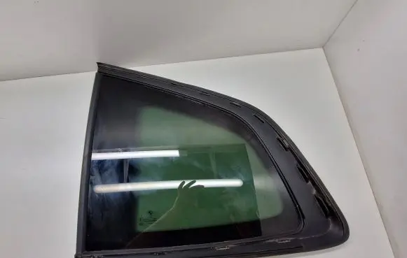 BMW X3 G01 Rear side window 7410063