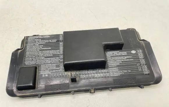 Audi 80 90 S2 B4 Fuse box cover 8A0941801 8A0010129P