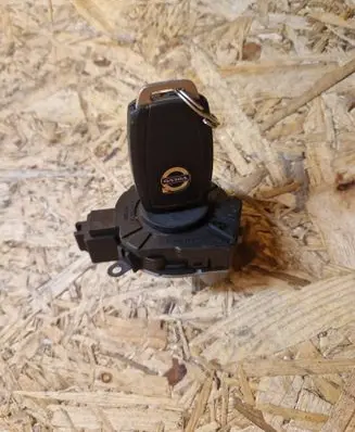Volvo C30 Ignition lock 31252481