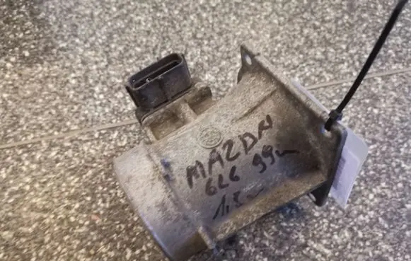 Mazda 626 Mass air flow meter F82F12B579DA