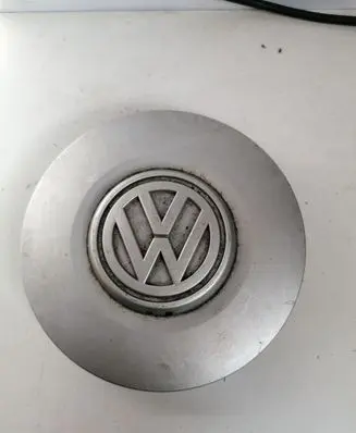 Volkswagen Golf III Original wheel cap 1H0601151B