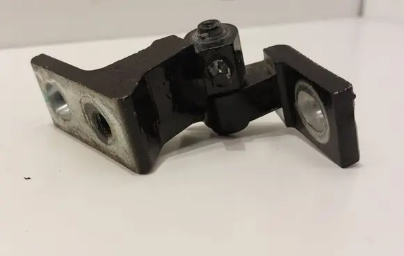 Volkswagen Tiguan Rear door lower hinge 5N0831401A