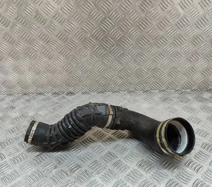 Maserati Ghibli Air intake duct part 670003848 670003846