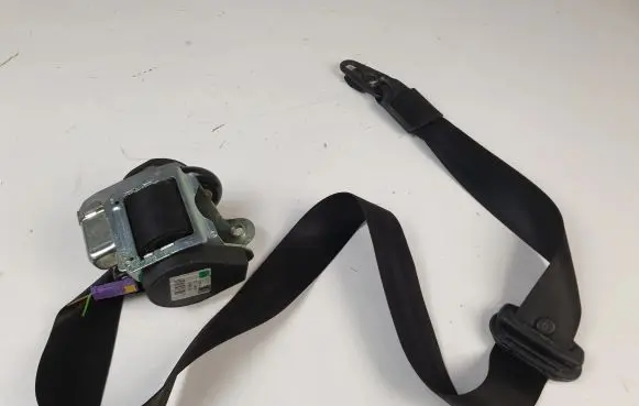 Audi A6 S6 C6 4F Front seatbelt