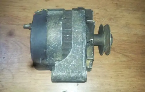 Renault 19 Generator/alternator a13n104