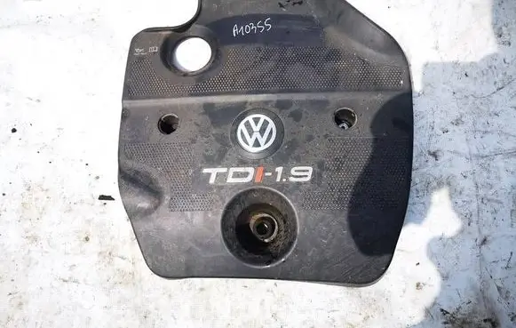 Volkswagen Golf IV Engine cover (trim) 038103925