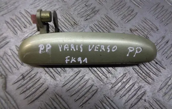 Toyota Yaris Verso Front door exterior handle/bracket 