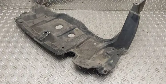 Toyota Yaris Engine splash shield/under tray 514420D140