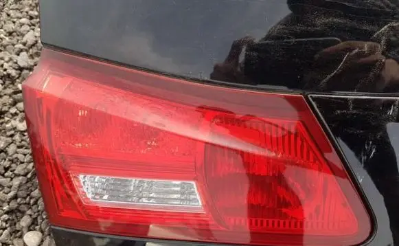 Lexus IS 220D-250-350 Tailgate rear/tail lights