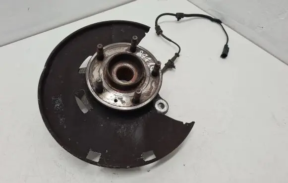 Opel Astra J Front wheel hub