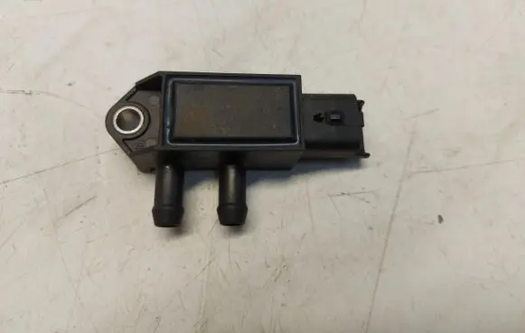 Renault Master III Exhaust gas pressure sensor 227707094RJLK01