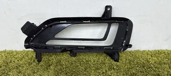 Hyundai Tucson TL Front bumper lower grill 86525-d7530