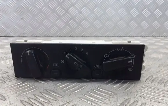 Mitsubishi Carisma Interior fan control switch 