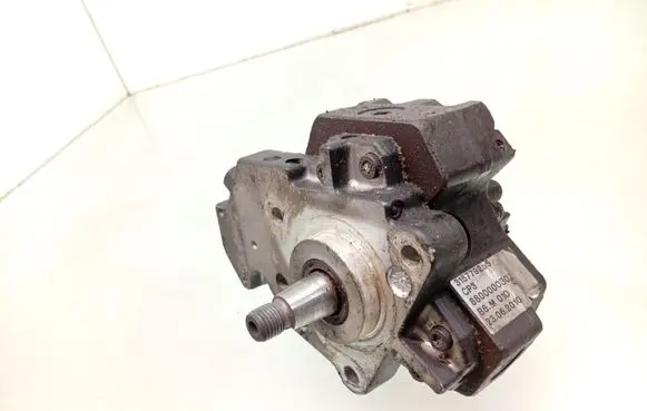 Renault Espace - Grand espace IV Fuel injection high pressure pump 8800000302