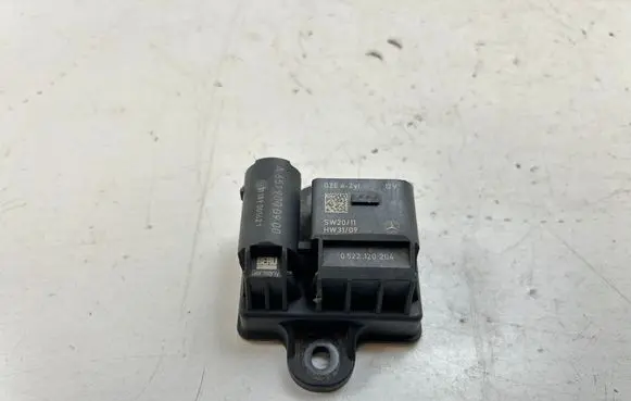 Mercedes-Benz E W212 Glow plug pre-heat relay A6519000900